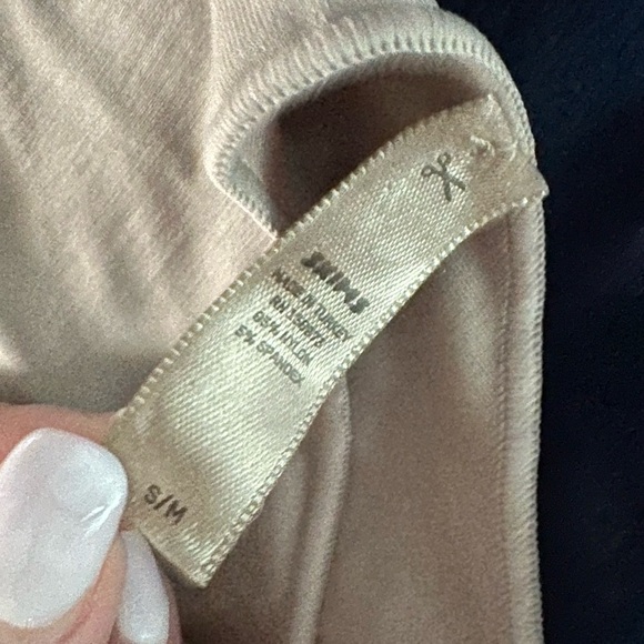 Skims Shapewear Bodysuit - Picture 4 of 5